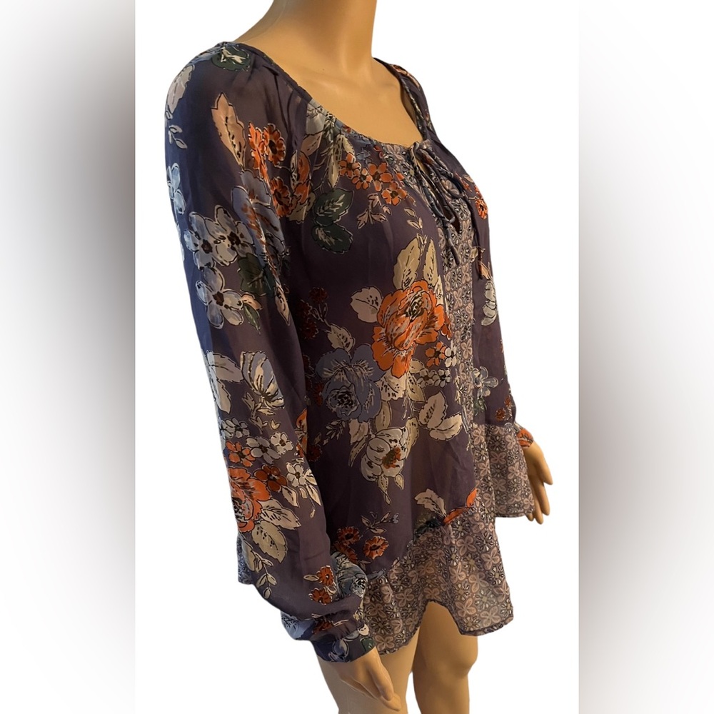 Hostess Pick ☄️ O'Neill Floral Women's Top - Navy and Orange - Picture 2 of 9